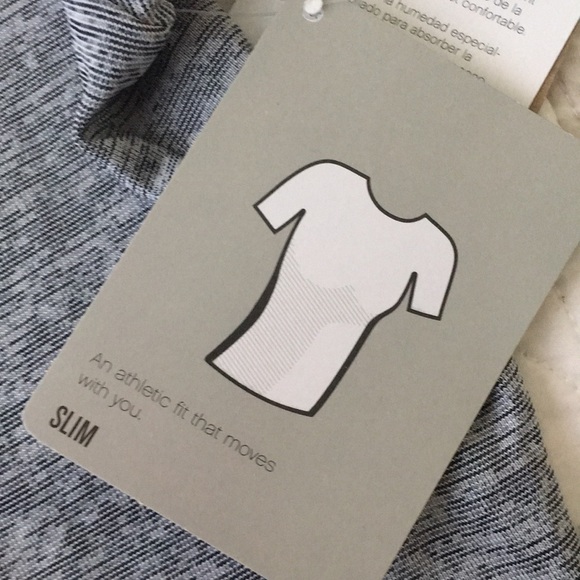 Reebok Women's Short Sleeve Slim Fit Training Tee (NWT) - Picture 6 of 8